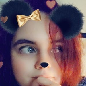 Meet your Posher, Hayley